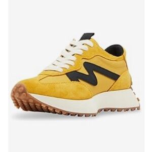 Steve Madden Campo Sneaker in Mustard